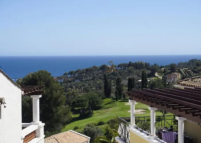 The Elegant Cap Esterel Apartment Saint-Raphaël