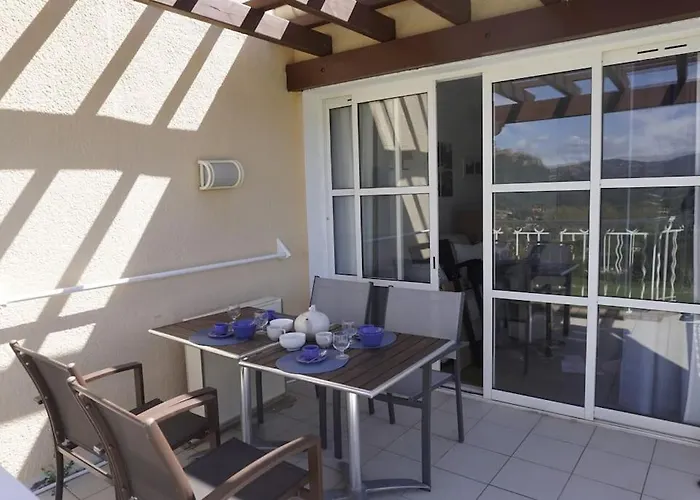 The Elegant Cap Esterel Apartment