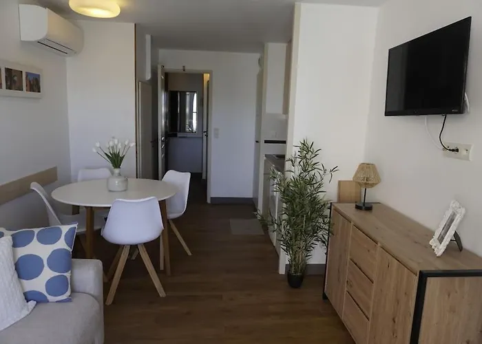 The Elegant Cap Esterel Apartment