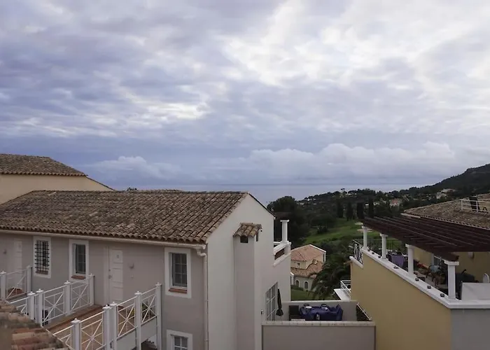 The Elegant Cap Esterel Apartment *